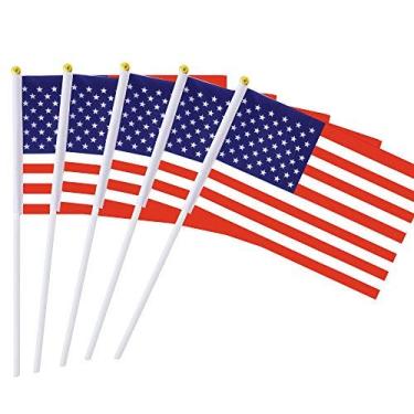Imagem de Pacote com 5 mini bandeiras americanas americanas com palito, adequado para várias festas de fim de ano e dia da bandeira nacional.
