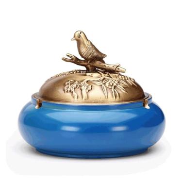 Imagem de Cinzeiro de latão com tampa Cinzeiro de metal vintage para cigarros Suporte de cinzeiro à prova de vento para uso externo/interno, acessórios de presente agradáveis (AZUL)