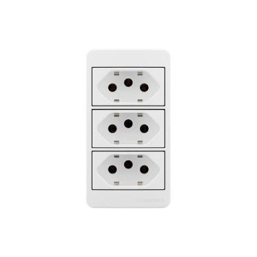 Imagem de Placa para Condulete Caixa 3/4" com Tomada Tripla MarGirius Sleek 2P+T