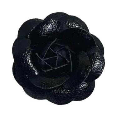 Imagem de Broche De Couro Francês Com Franjas De Pérola Em Estampa Xadrez Preto 