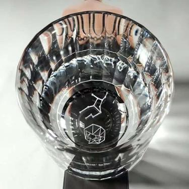 Imagem de suigetsu Vidro de cristal de uísque Twelve Constelations gravado - Design cortado à mão com temas de astrologia e horóscopo (Escorpião)