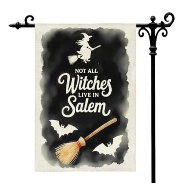 Imagem de Bandeira de jardim de bruxas de Halloween para fora nem todas as bruxas vivem em Salem Bandeiras duráveis de quintal de Halloween Bandeiras decorativas de dupla face para decoração de férias sazonais