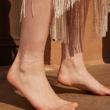 Imagem de Tornozeleira de coração delicada para mulheres, banhada a ouro 14 K, feita à mão, com corrente ajustável, joia hipoalergênica, Medium, Latão, Sem Pedra Preciosa