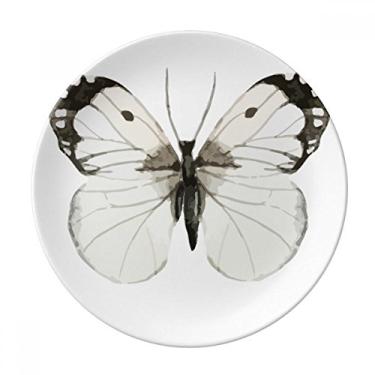 Imagem de Borboleta com asas brancas escuras, prato decorativo de porcelana salver louça de jantar