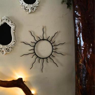 Imagem de Escultura Parede Sol Artesanal - Ferro Preto, Design Exclusivo - Witzs