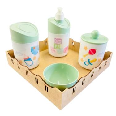 Imagem de Kit Higiene Baby Menina e Menino c/bandeja em MDF (Quadrada Crua/Verde)