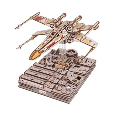 Imagem de UGEARS Quebra-cabeça Star Wars Luke Skywalker X-Wing Starfighter – Kits de modelos de madeira para adultos construírem presentes de Star Wars para homens para aniversário – Quebra-cabeças de madeira
