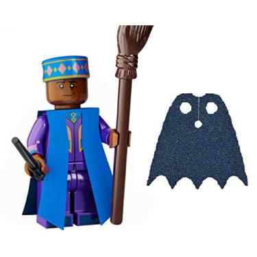 Imagem de LEGO Harry Potter S rie 2: Grilheta Kingsley com vassoura e capa esponjosa azul escuro extra (71028)