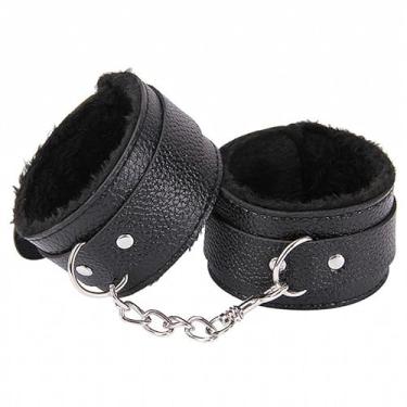 Imagem de Algema em Couro Macio com Pelúcia Aveludada com Corrente Cromada 5,5cm x 9cm (PRETO)