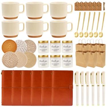 Imagem de 6 conjuntos de prêmios de chá de bebê para vencedores de jogos de chá de bebê canecas de cerâmica com colheres de metal porta-copos de tecido, cadernos com canetas, velas perfumadas, sacos de presente