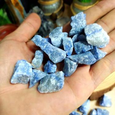 Imagem de Kit 12 Pedras Quartzo Azul Bruto - Cura e Meditação - Cristal Natural,