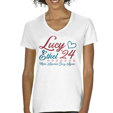 Imagem de Camiseta feminina Lucy Ethel 24 Make America Sassy Again gola V Team Lucy TV Show American Classic BFFs Best Friends, Branco, G