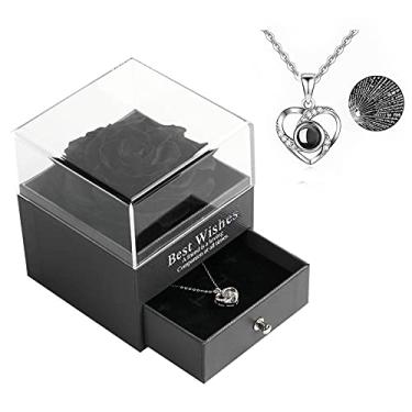 Imagem de Skalago Colar de rosa real preservada com coração I Love You in 100 idiomas, feito à mão com flor de rosa verdadeira encantada para o Dia dos Namorados, aniversário de casamento, aniversário,