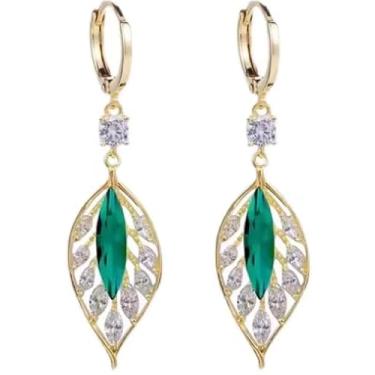 Imagem de Brinco Dourado Longo em Formato de Folha Luxo com Zircônias e Pedra Verde Esmeralda