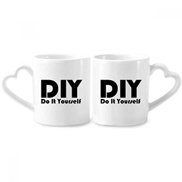 Imagem de Conjunto de canecas de porcelana para casais, com citação "Faça você mesmo", coração