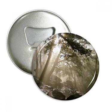 Imagem de Emblema multifuncional com ímã de geladeira e cenário de natureza da floresta verde