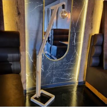 Imagem de Luminária de chão articulada Pelicano em Madeira maciça 1,60mt