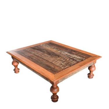 Imagem de Mesa de Centro Retângular com Pés Torneados em Demolição