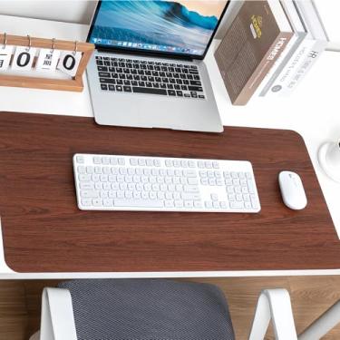 Imagem de Elegante tapete de mesa de couro de grão de madeira, tapete de mouse pad grande antiderrapante (61 cm x 30 cm), borrão de mesa e protetor de mesa para escritório, casa, marrom cereja