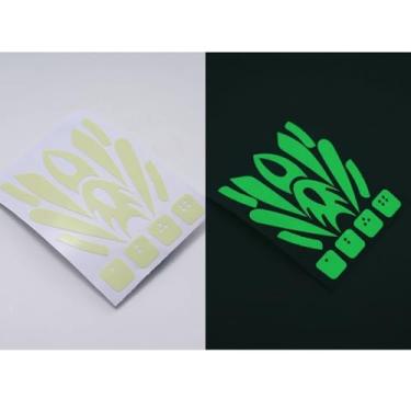 Imagem de SZZCNOX Adesivos luminosos que brilham no escuro, adesivos brilhantes de voo noturno para drones, decalques adesivos de decoração de drones, acessórios DIY compatíveis com DJI NEO, kit de adesivos