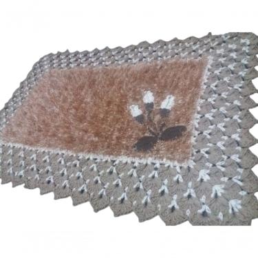 Imagem de Tapete Marrom Luxo De Crochê Artesanal
