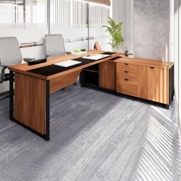 Imagem de Mesa de Escritório Diretor em L 200cm com Caixa de Tomadas e Armário Lateral Corporate Nogal/Preto