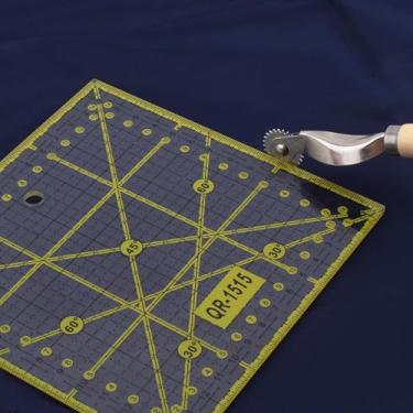 Imagem de Régua quadrada de 15,2 cm x 15,2 cm para costura e artesanato (amarelo)