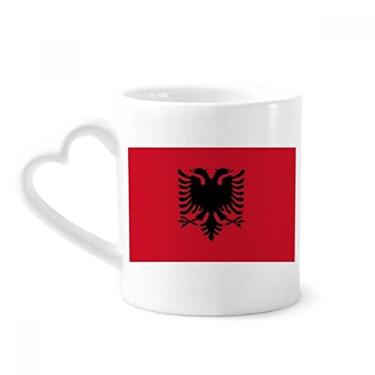 Imagem de Caneca com bandeira nacional da Albania Europa país caneca café cerâmica copo de coração de vidro