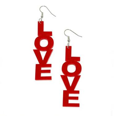 Imagem de Brincos femininos de dia dos namorados, brincos de acrílico L-O-V-E com pingente de letra gota para ela, brinco de resina longo amor vermelho exagerado, joia moderna do dia dos namorados, one size