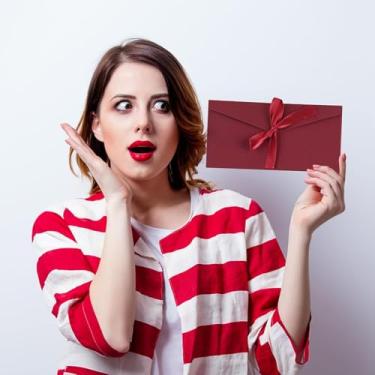 Imagem de 10 envelopes de papel kraft vermelho, envelope vintage de cartão comemorativo com fita, envelopes de cartão postal de presente de convite para festivais, casamentos, festas de aniversário