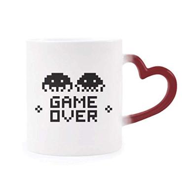 Imagem de Caneca Game Over Little Monster Pixel sensível ao calor Caneca vermelha que muda de cor