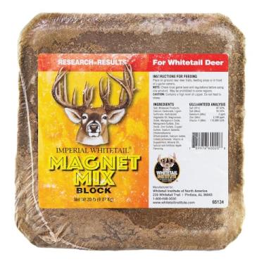 Imagem de Whitetail Institute Magnet Mix – Bloco de atração de cervos portátil de sal mineral com estimuladores de sabor e aroma, 9 kg, multi