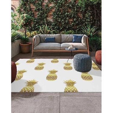 Imagem de Savannan Tapete de área ao ar livre, padrão de abacaxi dourado absorvente geométrico fácil de limpar, tapete antiderrapante para sala de jantar, quintal, deck, pátio 1,5 x 2,4 m