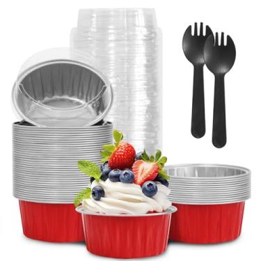 Imagem de 50 peças de mini copos de cupcake de folha de alumínio para Dia dos Namorados, formas de bolo de 142 g descartáveis, mini formas de pão com tampas, ramequins descartáveis, recipientes de lata para