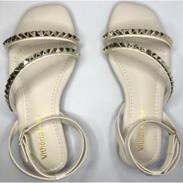 Imagem de Sandália Gladiadora Feminina, Branca com Tachas Douradas, Tiras Cruzadas, Numeração 38