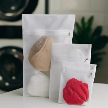 Imagem de Kit 3 Sacos para Lavar Roupas Delicadas Ideal para Máquina e Secadora, em Malha Premium com Zíper, Tamanhos P M G - Kit Saquinhos, Lavagem Delicada, Lingerie, Papa Bolinha,Lavanderia