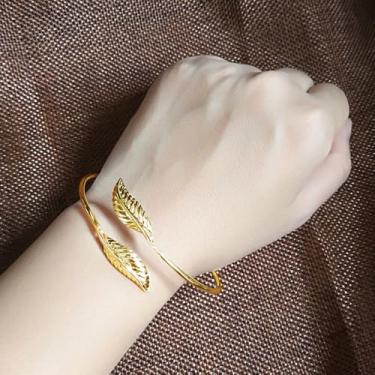 Imagem de Pulseira feminina banhada a ouro/prata 18 quilates - Pulseira delicada com gravação de folhas, pulseira hipoalergênica personalizada que não mancha, presente de aniversário de Natal, joias modernas