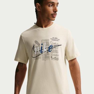 Imagem de Camiseta Nike Sportswear Celebrate Masculina-Masculino
