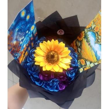 Imagem de Buquê de Rosas Eternas Van Gogh+Girassol(18 Rosas +2 Imagens) (Azul com Roxo)
