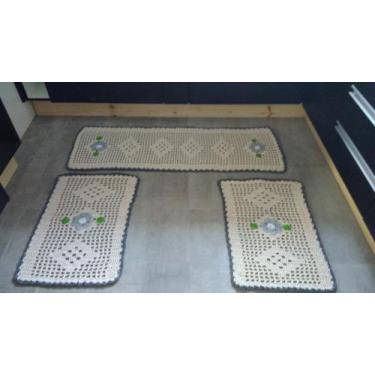 Imagem de Kit cozinha de crochê com 1 passadeira 40 x 120 cm e 2 tapetes 40 x 65