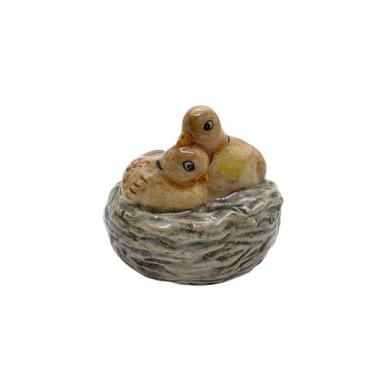 Imagem de WitnyStore Tiny 1¼" Twin Bird in Nest Figurine - Miniature Hand Made Ceramic Birds Aves Colorful Porcelain Feathered Animals Cute Decorative Collectible Figure Décor Gifts