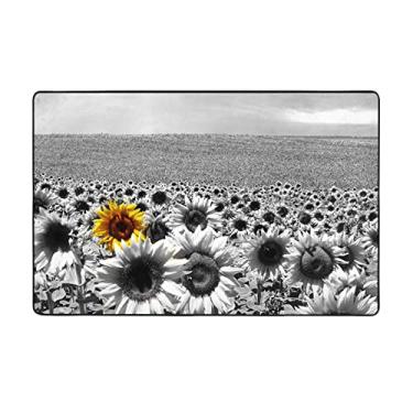 Imagem de ZERAOKE Tapete de área de girassóis pretos e brancos, 8 x 1,5 m, tapetes de área de fazenda para sala de estar, decorativo, lavável, antiderrapante, tapetes modernos e macios para quarto, sala de