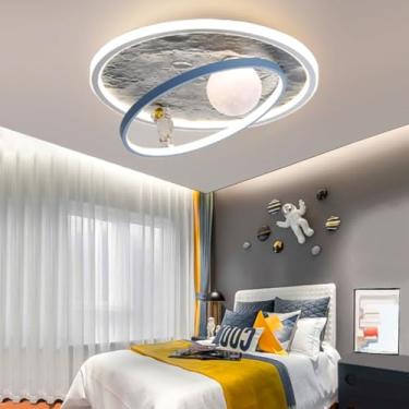 Imagem de Luminária de teto LED, com intensidade regulável, em formato de astronauta planetário embutido, ideal para quarto infantil, adequada para quartos de meninos e salas de jogos (40 x 16 cm)