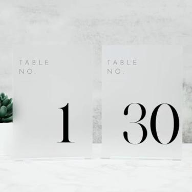 Imagem de JINMURY Números de mesa de casamento foscos de 1 a 30 com suportes, números de mesa de acrílico fosco de 12,7 x 17,8 cm, perfeitos para recepção de casamento, festa, aniversário, evento (fonte branca