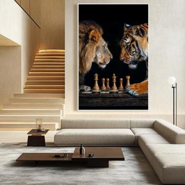 Imagem de Quadro Disputa Xadrez Entre Leão E Tigre - HP, Moldura branca, 80x120c