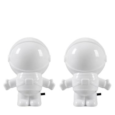 Imagem de Mini Luminária Abajur LED Bivolt para Quarto Infantil Luminária de Tomada - Luz Suave e Confortável para Bebês (2)