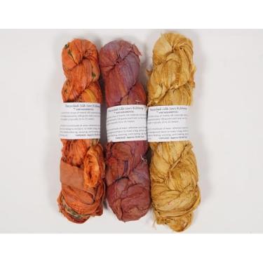 Imagem de Vintageandyou Fio de fita de seda reciclado de 300 g | Pacote com 3 novelos de seda reciclados | Fita cortada à mão e unida à mão para crochê, macramé, tecelagem, tricô, fabricação de joias e arte de