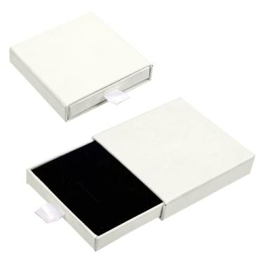 Imagem de Piriuuo Pacote com 2 caixas de presente quadradas, caixa de presente de papelão, pulseira de papelão, caixas de colar com tampas, pequenas caixas de presente, estojo de armazenamento com pingente para