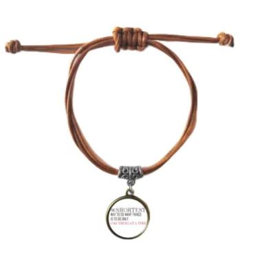 Imagem de DIYthinker Pulseira "Do One Thing A Time is The Shortcut", pulseira de couro com cordão marrom joia presente
