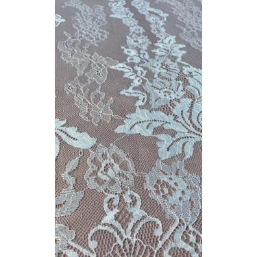 Imagem de Renda chantilly na cor off white 1.40 largura